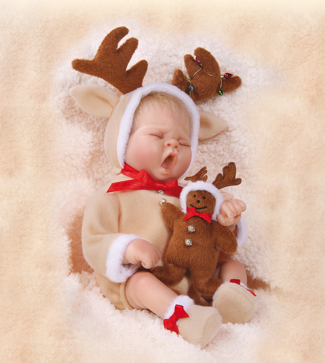 Niedliche Weihnachtspuppe "Rudolfs Geschenk"